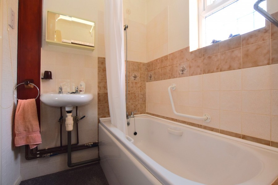 Images for Crescent Close, Billericay, Essex