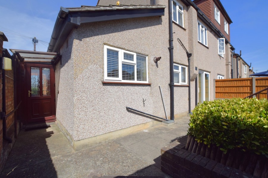 Images for Crescent Close, Billericay, Essex