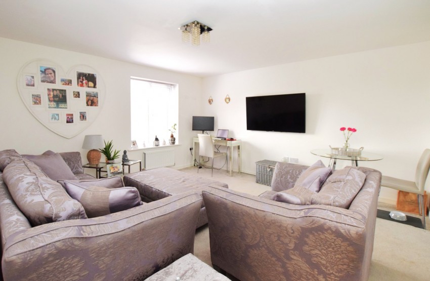 Images for School Avenue, Basildon, Essex
