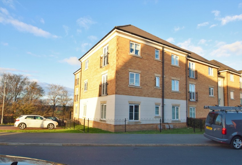 Images for School Avenue, Basildon, Essex