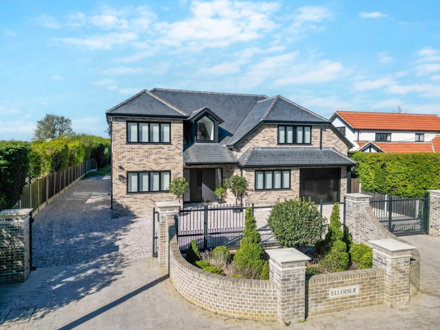 Images for Ramsden Bellhouse, Essex