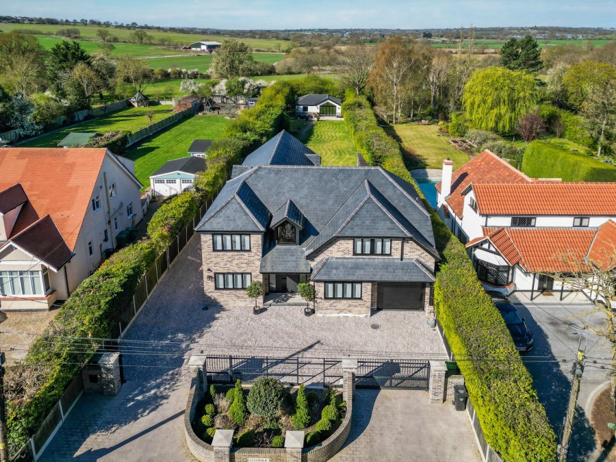 Images for Ramsden Bellhouse, Essex