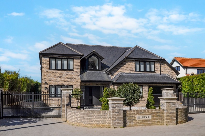 Images for Ramsden Bellhouse, Essex