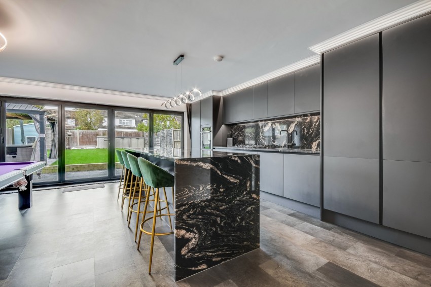 Images for Central Avenue, Billericay, Essex