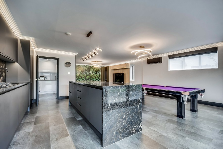 Images for Central Avenue, Billericay, Essex